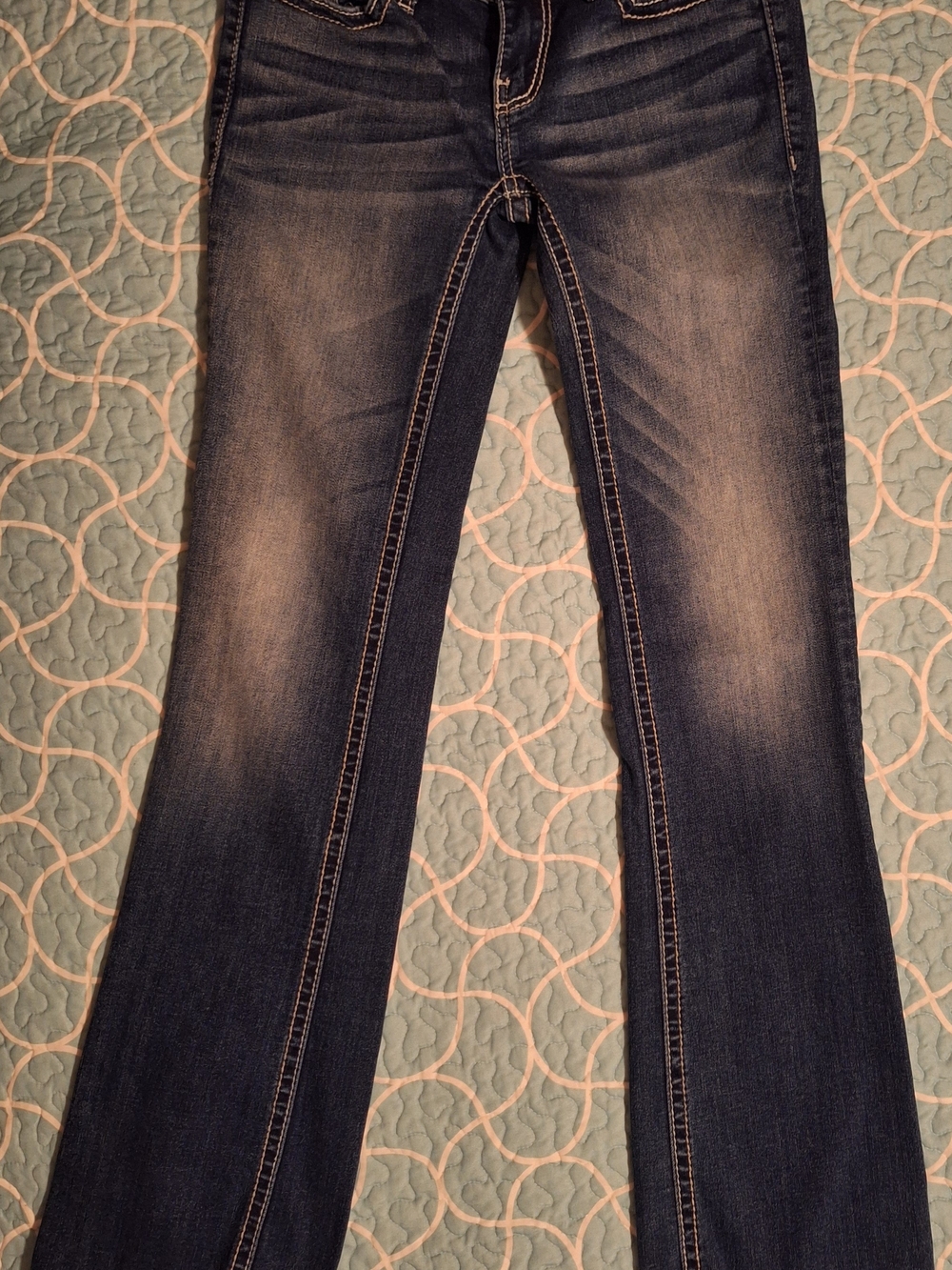 Women’s Boot Cut Jeans in Dark Blue Wash